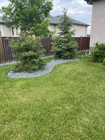 Gallery photos for Patio Perfection and Fresh Rock Beds Transformation: Image #3