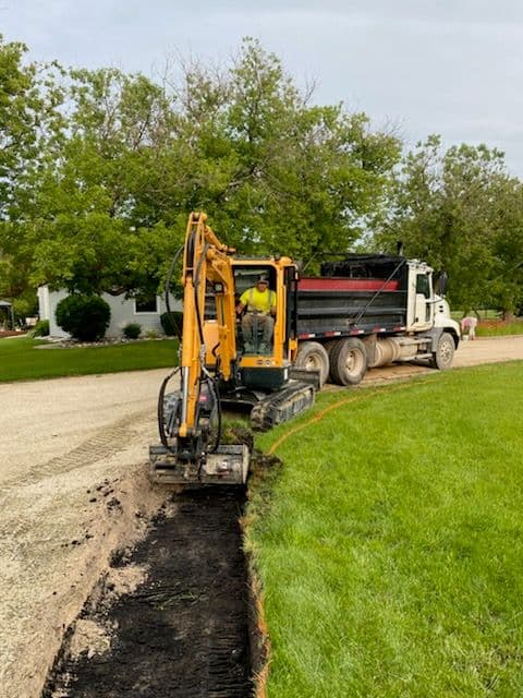 Gravel Driveway Transformation in Scenic Location image