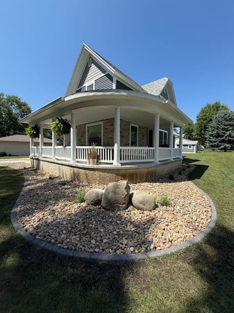 Gallery photos for Landscape Renovation with Rock and Edging: Image #1