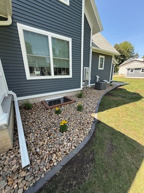 Gallery photos for Landscape Renovation with Rock and Edging: Image #2
